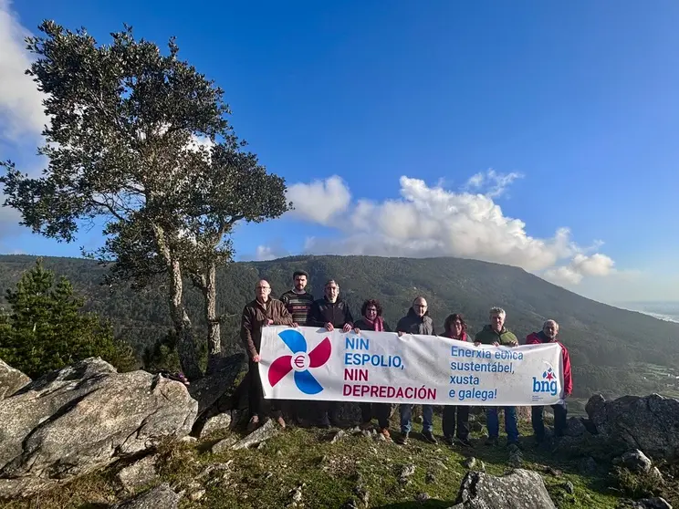 Membros do BNG na Serra da Groba