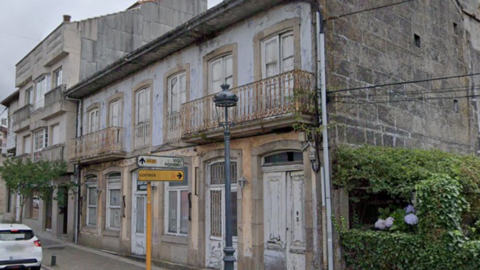 "Caf&eacute; de Lis"